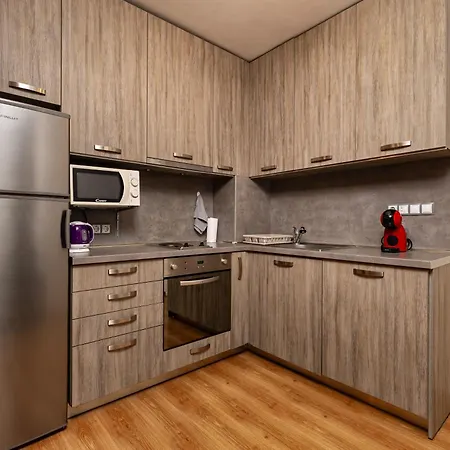 Apartment Glorious - 2-bedroom Near Youth Hill By Flat Mаnager *