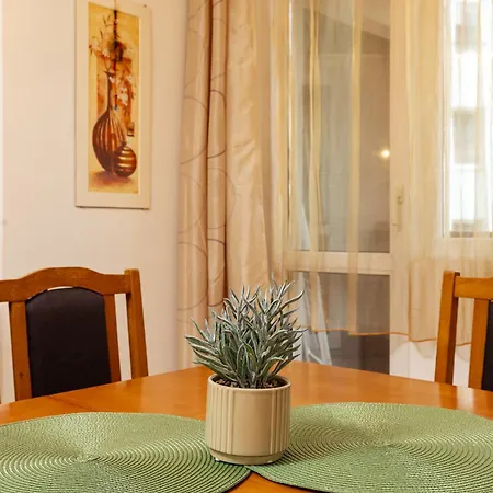 Glorious - 2-bedroom Near Youth Hill By Flat Mаnager