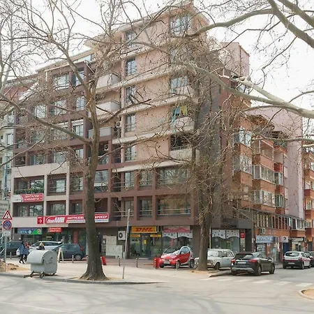 Glorious - 2-bedroom Near Youth Hill By Flat Mаnager Apartment *