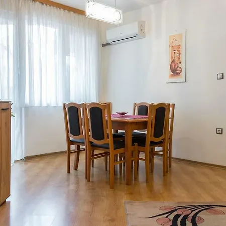 Glorious - 2-bedroom Near Youth Hill By Flat Mаnager * Plovdiv