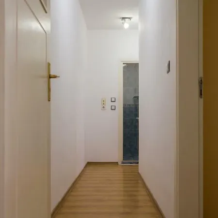 Apartment Glorious - 2-bedroom Near Youth Hill By Flat Mаnager *