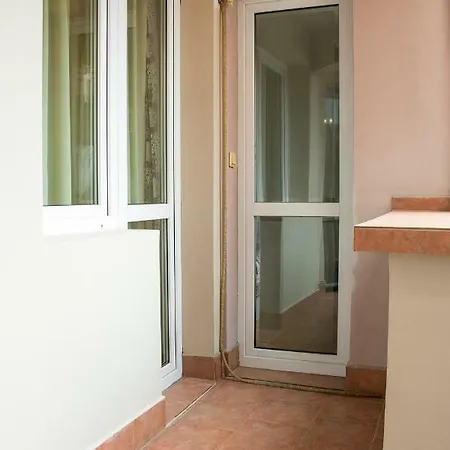 Glorious - 2-bedroom Near Youth Hill By Flat Mаnager Apartment *